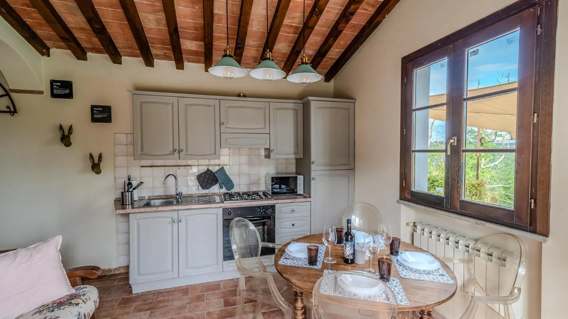 Amis Home Castelnuovo D'elsa إيطاليا