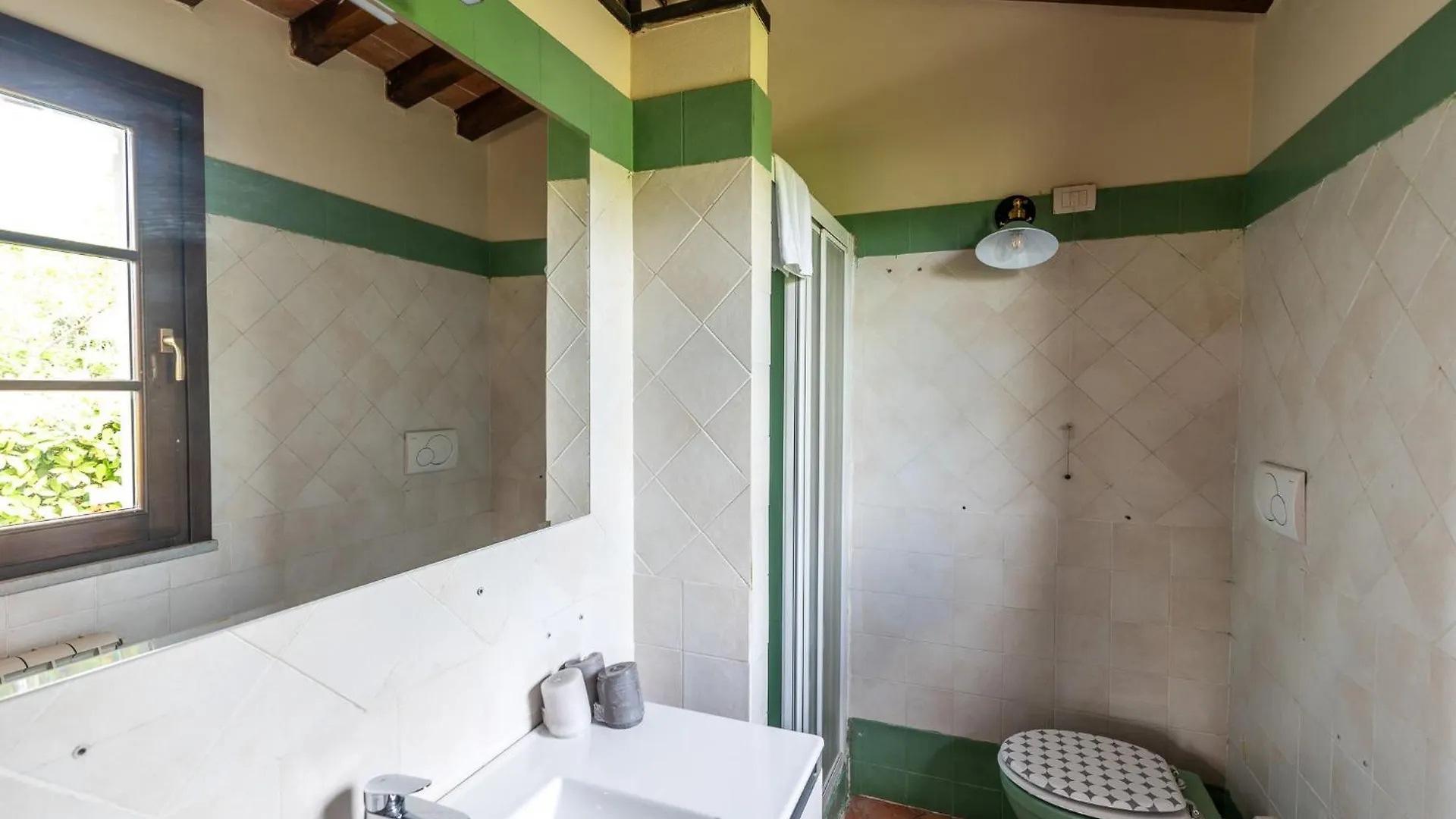 Amis Home Castelnuovo D'elsa 0*,  إيطاليا