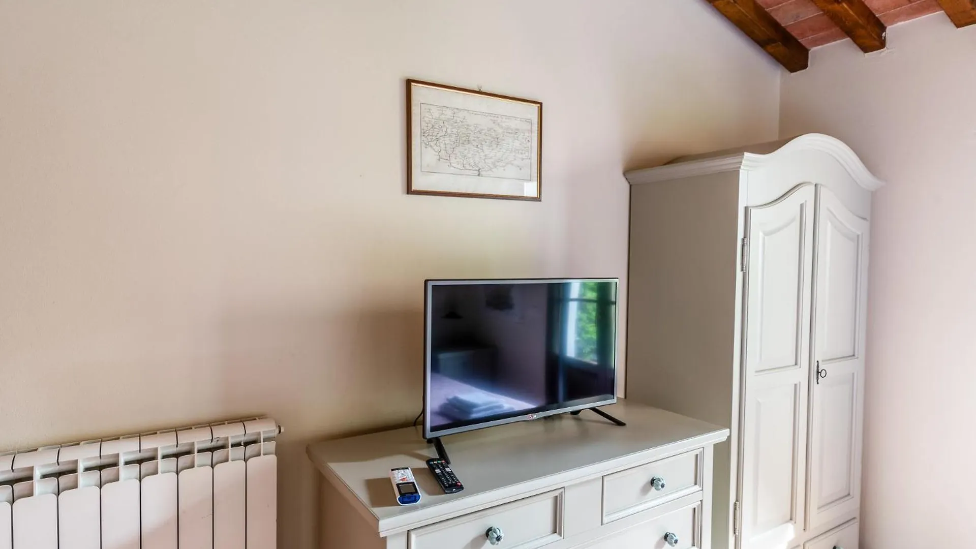 Amis Home Castelnuovo D'elsa إيطاليا